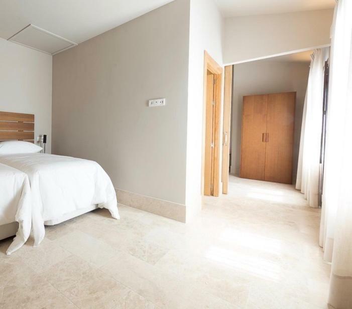 Chacon Apartments & Suites Estepona Luaran gambar