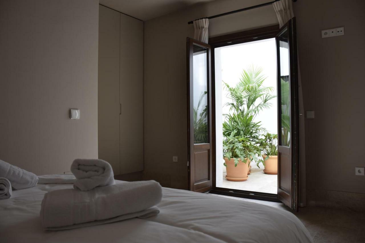 Chacon Apartments & Suites Estepona Luaran gambar