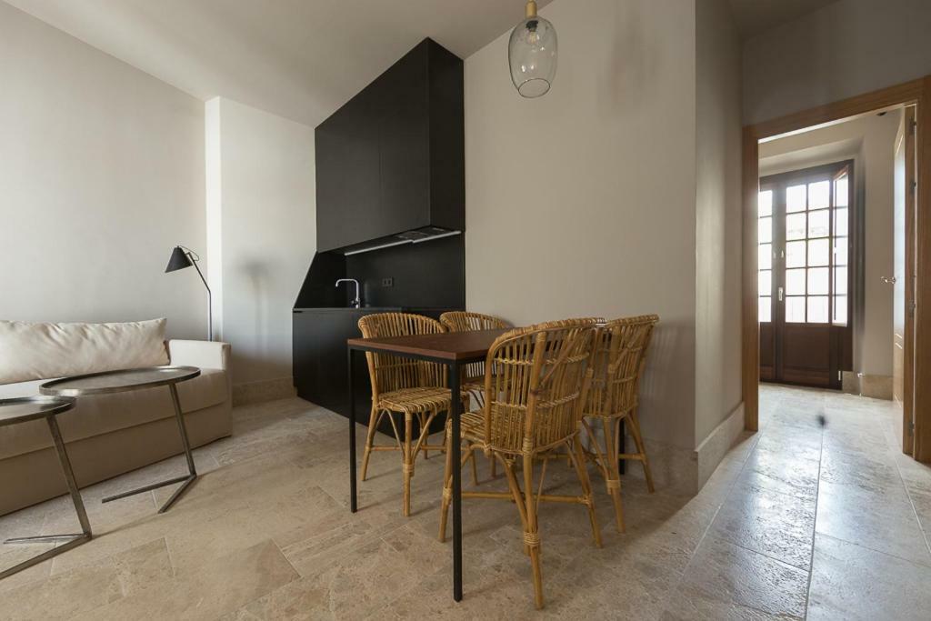 Chacon Apartments & Suites Estepona Luaran gambar